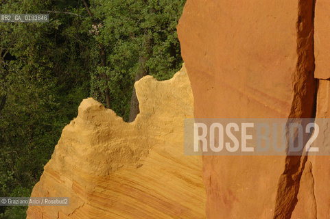( FRANCIA  )  PROVENCE-ALPES-COTE DAZUR ROUSSILLON  : CAVA DI OCRA © 1999 Graziano Arici/Rosebud2 / GEO ROSSO