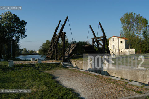 ( FRANCIA  )  PROVENCE-ALPES-COTE DAZUR ARLES : PONTE LEVATOIO DI VAN GOGH © 2003 Graziano Arici/Rosebud2 / GEO PITTURA ARTE