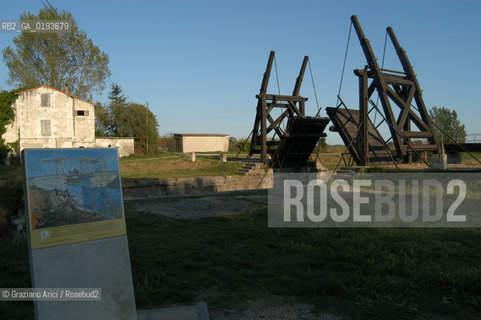 ( FRANCIA  )  PROVENCE-ALPES-COTE DAZUR ARLES : PONTE LEVATOIO DI VAN GOGH © 2003 Graziano Arici/Rosebud2 / GEO PITTURA ARTE