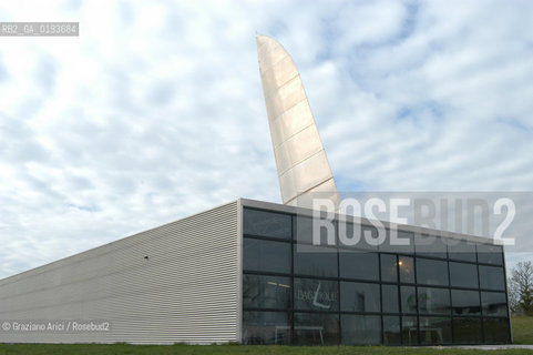 ( FRANCIA  )  MIDI-PYRENEES  ALTIPIANO DELLAUBRAC LAGUIOLE : COLTELLERIA FABBRICA DI COLTELLI  © 2003 Graziano Arici/Rosebud2 / GEO