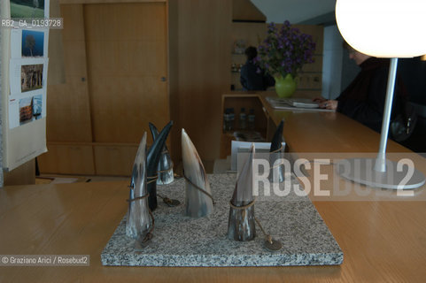 ( FRANCIA  )  MIDI-PYRENEES  ALTIPIANO DELLAUBRAC LAGUIOLE : RISTORANTE E ALBERGO DELLO CHEF MICHEL BRAS - IL SALONE PANORAMICO  © 2003 Graziano Arici/Rosebud2 / GEO / GASTRONOMIA / CUOCO