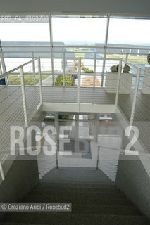 ( FRANCIA  )  MIDI-PYRENEES  ALTIPIANO DELLAUBRAC LAGUIOLE : RISTORANTE E ALBERGO DELLO CHEF MICHEL BRAS - IL SALONE PANORAMICO  © 2003 Graziano Arici/Rosebud2 / GEO / GASTRONOMIA / CUOCO