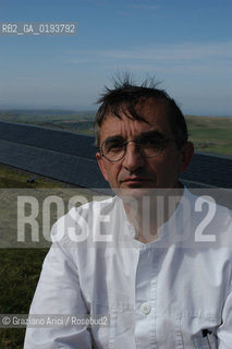 ( FRANCIA  )  MIDI-PYRENEES  ALTIPIANO DELLAUBRAC LAGUIOLE : RISTORANTE E ALBERGO DELLO CHEF MICHEL BRAS - LO CHEF MICHEL BRAS © 2003 Graziano Arici/Rosebud2 / GEO / GASTRONOMIA / CUOCO