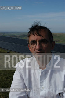 ( FRANCIA  )  MIDI-PYRENEES  ALTIPIANO DELLAUBRAC LAGUIOLE : RISTORANTE E ALBERGO DELLO CHEF MICHEL BRAS - LO CHEF MICHEL BRAS © 2003 Graziano Arici/Rosebud2 / GEO / GASTRONOMIA / CUOCO