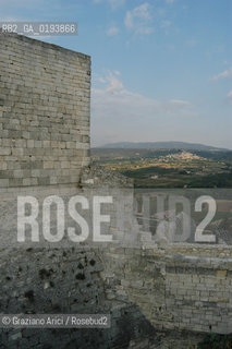 ( FRANCIA  )  PROVENCE-ALPES-COTE DAZUR LACOSTE :IL CASTELLO DEL MARCHESE DE SADE © 2003 Graziano Arici/Rosebud2 / GEO