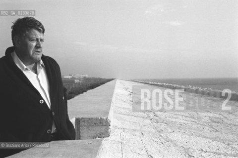 IL DISEGNATORE DI FUMETTI HUGO PRATT AL LIDO DI VENEZIA - 1988 - ©Graziano Arici/Rosebud2 / ARTE