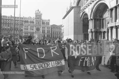 MANIFESTAZIONE PER IL SALVADOR - VENEZIA - 1982 - ©Graziano Arici/Rosebud2 / POLITICA / PIAZZA SAN MARCO / CORTEO