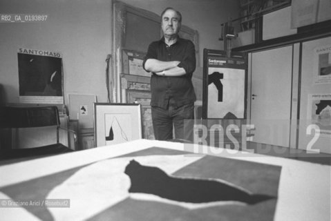 IL PITTORE GIUSEPPE SANTOMASO NEL SUO STUDIO A VENEZIA - 1982 - ©Graziano Arici/Rosebud2 / ARTE /