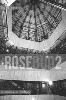 PROGETTO  IL TEATRO DEL MONDO  DELLARCHITETTO ALDO ROSSI - BIENNALE CARNEVALE DEL TEATRO  - VENEZIA - 1980 - ©Graziano Arici/Rosebud2 / TEATRO / ARCHITETTURA