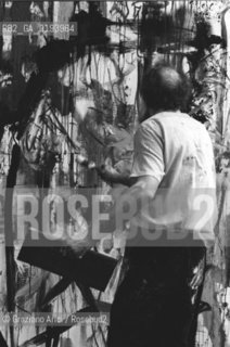 IL PITTORE EMILIO VEDOVA NEL SUO STUDIO - VENEZIA - 1987 - ©Graziano Arici/Rosebud2 / ARTE