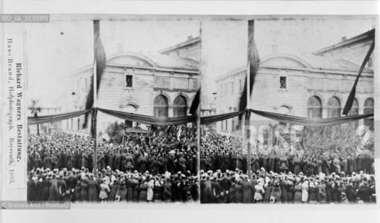CORTEO FUNEBRE DEL COMPOSITORE TEDESCO RICHARD WAGNER ( 1813 - 1883 ) BAYREUTH © 1983 ARCHIVIO Graziano Arici/Rosebud2 / MUSICA CLASSICA /  FUNERALE./ La cessione dei diritti si intende per quanto di nostra competenza; non comprende invece le eventuali spese relative a diritti che potranno essere richiesti dagli Enti cui appartengono le opere riprese. Tali costi, ove neccessari, e lÕespletamento di qualsivoglia pratica di richiesta permessi sono esclusivamente  a  carico del committente. .