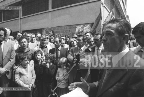 IL POLITICO ENRICO BERLINGUER SEGRETARIO DEL PARTITO COMUNISTA ITALIANO (PCI) 1972-84 / COMIZIO DAVANTI AI CANCELLI DELLA FABBRICA JUNGHANS (GIUDECCA) - VENEZIA - 1984 - ©Graziano Arici/Rosebud2 / POLITICA.