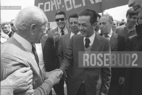 IL POLITICO ENRICO BERLINGUER SEGRETARIO DEL PARTITO COMUNISTA ITALIANO (PCI) 1972-84 / COMIZIO DAVANTI AI CANCELLI DELLA FABBRICA JUNGHANS (GIUDECCA) - VENEZIA - 1984 - ©Graziano Arici/Rosebud2 / POLITICA.