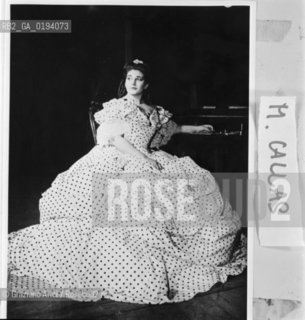 LA CANTANTE LIRICA MARIA CALLAS © 1983 ARCHIVIO Graziano Arici/Rosebud2 / MUSICA CLASSICA /  OPERA / CANTANTE LIRICO / TEATRO LA FENICE./ La cessione dei diritti si intende per quanto di nostra competenza; non comprende invece le eventuali spese relative a diritti che potranno essere richiesti dagli Enti cui appartengono le opere riprese. Tali costi, ove neccessari, e lÕespletamento di qualsivoglia pratica di richiesta permessi sono esclusivamente  a  carico del committente. .