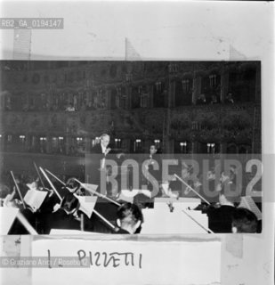 IL COMPOSITORE ILDEBRANDO PIZZETTI © 1983 ARCHIVIO Graziano Arici/Rosebud2 / MUSICA CLASSICA / TEATRO LA FENICE./ La cessione dei diritti si intende per quanto di nostra competenza; non comprende invece le eventuali spese relative a diritti che potranno essere richiesti dagli Enti cui appartengono le opere riprese. Tali costi, ove neccessari, e lÕespletamento di qualsivoglia pratica di richiesta permessi sono esclusivamente  a  carico del committente. .