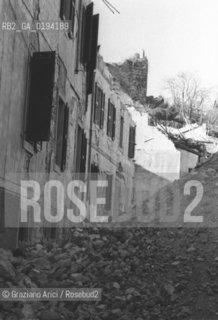 FRIULI DOPO IL TERREMOTO - 1979 - ©Graziano Arici/Rosebud2 / GEOGRAFIA / MACERIE