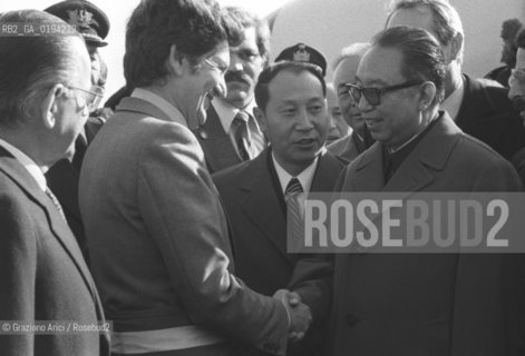 HUA KUO-FENG (HUA GUOFENG) PRIMO MINISTRO REPUBBLICA POPOLARE CINESE E PRESIDENTE DEL PARTITO COMUNISTA CON IL SINDACO DI VENEZIA MARIO RIGO  - 1979 - ©Graziano Arici/Rosebud2 / POLITICA / SINDACO