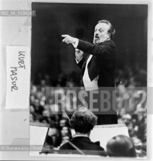 IL DIRETTORE DORCHESTRA KURT MASUR - VENEZIA © 1983 ARCHIVIO Graziano Arici/Rosebud2 / MUSICA CLASSICA / ./ La cessione dei diritti si intende per quanto di nostra competenza; non comprende invece le eventuali spese relative a diritti che potranno essere richiesti dagli Enti cui appartengono le opere riprese. Tali costi, ove neccessari, e lÕespletamento di qualsivoglia pratica di richiesta permessi sono esclusivamente  a  carico del committente. .