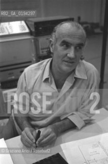 IL COMPOSITORE CONTEMPORANEO LUIGI NONO  DURANTE LE PROVE DI UN CONCERTO - 1981 - VENEZIA - ©Graziano Arici/Rosebud2 /  MUSICA CLASSICA ELETTRONICA / PALAZZETTO DELLO SPORT/ BIENNALE MUSICA