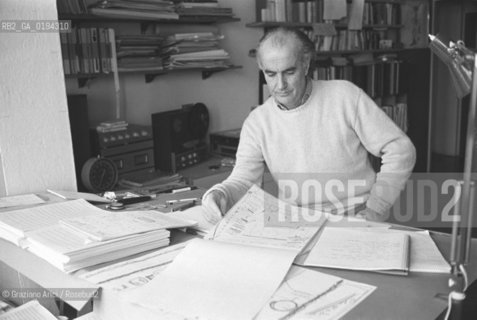 IL COMPOSITORE LUIGI NONO NELLA SUA CASA A VENEZIA - 1983 - ©Graziano Arici/Rosebud2 / MUSICA CLASSICA ELETTRONICA CONTEMPORANEA /