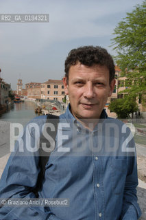 LO STORICO DELLARCHITETTURA FRANCESCO DAL CO A VENEZIA  - © 2003  Graziano Arici/Rosebud2 -  ARCHITETTURA / ARCHITETTO