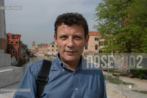 LO STORICO DELLARCHITETTURA FRANCESCO DAL CO A VENEZIA  - © 2003  Graziano Arici/Rosebud2 -  ARCHITETTURA / ARCHITETTO