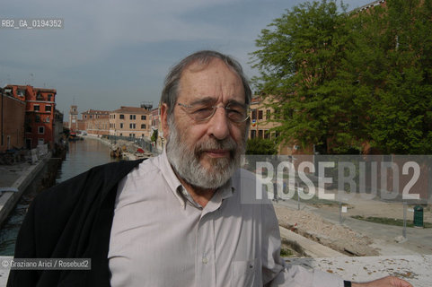 LARCHITETTO ALVARO SIZA VIEIRA - © 2003  Graziano Arici/Rosebud2 -  ARCHITETTURA / ARCHITETTO