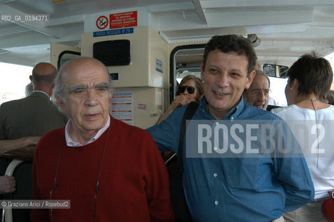 LARCHITETTO FERNANDO LOUIS CARDOSO MENESES DE TAVARES E TAVORA CON LO STORICO DELLARCHITETTURA FRANCESCO DAL CO A VENEZIA IN OCCASIONE DEL CONFERIMENTO DELLE LAUREA AD ONOREM - © 2003  Graziano Arici/Rosebud2 -  ARCHITETTURA / ARCHITETTO