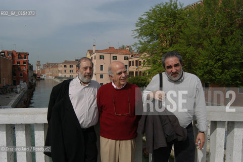 LARCHITETTO FERNANDO LOUIS CARDOSO MENESES DE TAVARES E TAVORA CON GLI ARCHITETTI ALVARO SIZA VIERA E EDUARDO SOUTO DE MOURA A VENEZIA IN OCCASIONE DEL CONFERIMENTO DELLE LAUREA AD ONOREM - © 2003  Graziano Arici/Rosebud2 -  ARCHITETTURA / ARCHITETTO