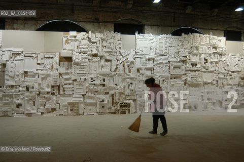 50¡ ESPOSIZIONE INTERNAZIONALE DARTE LA BIENNALE DI VENEZIA : ALLESTIMENTO DI YONA FRIEDMAN - ©Graziano Arici/Rosebud2