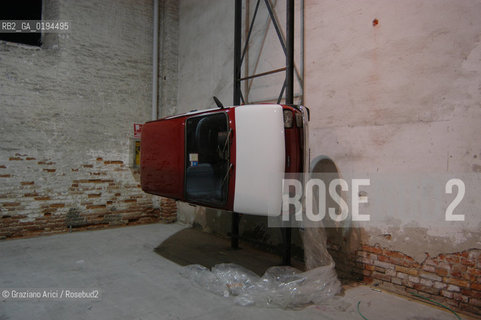 50¡ ESPOSIZIONE INTERNAZIONALE DARTE LA BIENNALE DI VENEZIA : ALLESTIMENTO DI SIMON STARLING  - ©Graziano Arici/Rosebud2