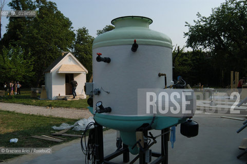 50¡ ESPOSIZIONE INTERNAZIONALE DARTE LA BIENNALE DI VENEZIA - ARSENALE DI VENEZIA - UTOPIA STATION  INSTALLAZIONE - ©Graziano Arici/Rosebud2 / ARTE