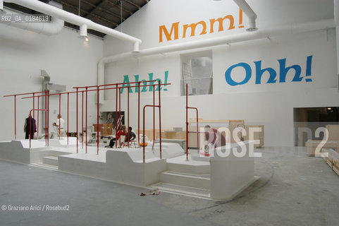 50¡ ESPOSIZIONE INTERNAZIONALE DARTE LA BIENNALE DI VENEZIA : PADIGLIONE ITALIA SALA DINGRESSO  - ©Graziano Arici/Rosebud2