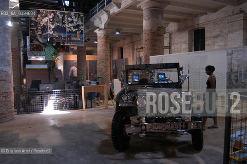 50¡ ESPOSIZIONE INTERNAZIONALE DARTE LA BIENNALE DI VENEZIA :  ARSENALE INSTALLAZIONE NELLA SEZIONE Z.O.U.  - ©Graziano Arici/Rosebud2