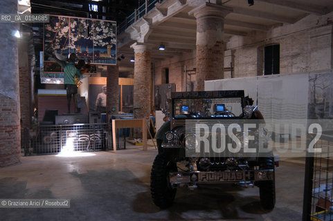 50¡ ESPOSIZIONE INTERNAZIONALE DARTE LA BIENNALE DI VENEZIA :  ARSENALE INSTALLAZIONE NELLA SEZIONE Z.O.U.  - ©Graziano Arici/Rosebud2