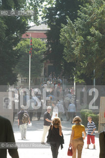 50¡ ESPOSIZIONE INTERNAZIONALE DARTE LA BIENNALE DI VENEZIA - GIARDINI -  © 2003 Graziano Arici/Rosebud2