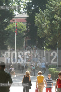 50¡ ESPOSIZIONE INTERNAZIONALE DARTE LA BIENNALE DI VENEZIA - GIARDINI -  © 2003 Graziano Arici/Rosebud2