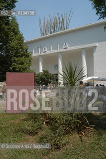 50¡ ESPOSIZIONE INTERNAZIONALE DARTE LA BIENNALE DI VENEZIA - GIARDINI - PADIGLIONE ITALIA  © 2003 Graziano Arici/Rosebud2