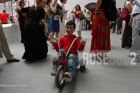 50¡ ESPOSIZIONE INTERNAZIONALE DARTE LA BIENNALE DI VENEZIA - GIARDINI - PADIGLIONE ITALIA - AUTOMA  © 2003 Graziano Arici/Rosebud2