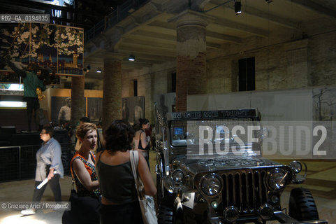 50¡ ESPOSIZIONE INTERNAZIONALE DARTE LA BIENNALE DI VENEZIA - ARSENALE - CORDERIE - Z.O.U. ZONE OF URGENCY  © 2003 Graziano Arici/Rosebud2