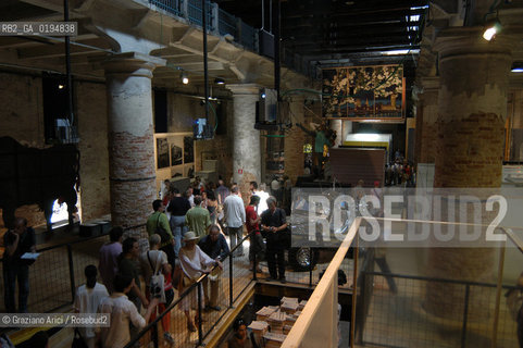 50¡ ESPOSIZIONE INTERNAZIONALE DARTE LA BIENNALE DI VENEZIA - ARSENALE - CORDERIE - Z.O.U. ZONE OF URGENCY  © 2003 Graziano Arici/Rosebud2