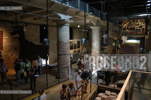50¡ ESPOSIZIONE INTERNAZIONALE DARTE LA BIENNALE DI VENEZIA - ARSENALE - CORDERIE - Z.O.U. ZONE OF URGENCY  © 2003 Graziano Arici/Rosebud2