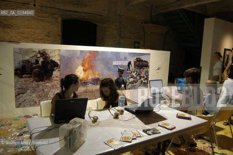 50¡ ESPOSIZIONE INTERNAZIONALE DARTE LA BIENNALE DI VENEZIA - ARSENALE - CORDERIE - Z.O.U. ZONE OF URGENCY  © 2003 Graziano Arici/Rosebud2