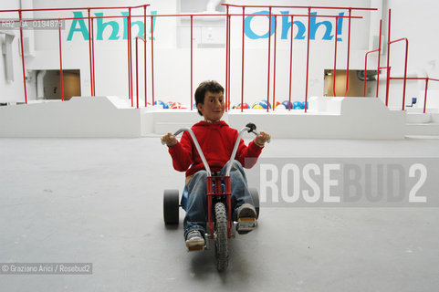 50¡ ESPOSIZIONE INTERNAZIONALE DARTE LA BIENNALE DI VENEZIA - OPERA DI MAURIZIO CATTELAN -  © 2003 Graziano Arici/Rosebud2