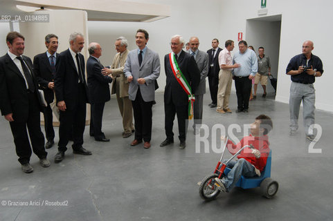 INAUGURAZIONE DELLA 50¡ ESPOSIZIONE INTERNAZIONALE DARTE LA BIENNALE DI VENEZIA - COSTA BERNABE BONAMI URBANI -  © 2003 Graziano Arici/Rosebud2