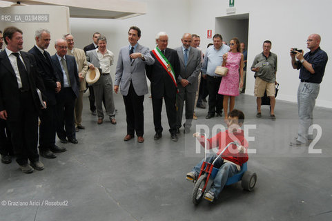 INAUGURAZIONE DELLA 50¡ ESPOSIZIONE INTERNAZIONALE DARTE LA BIENNALE DI VENEZIA - COSTA BERNABE BONAMI URBANI -  © 2003 Graziano Arici/Rosebud2