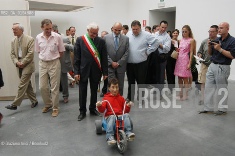 INAUGURAZIONE DELLA 50¡ ESPOSIZIONE INTERNAZIONALE DARTE LA BIENNALE DI VENEZIA - COSTA BERNABE BONAMI URBANI -  © 2003 Graziano Arici/Rosebud2