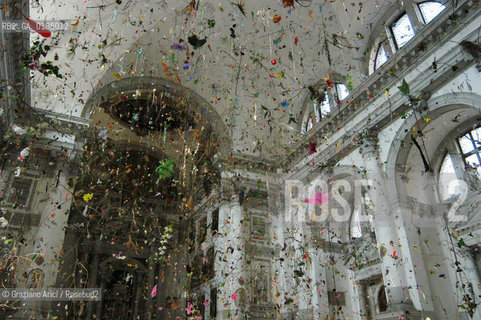 50¡ ESPOSIZIONE INTERNAZIONALE DARTE LA BIENNALE DI VENEZIA - CHIESA DI S.STAE - INSTALLAZIONE GIARDINO CALANTE FALLING GARDEN DEGLI ARTISTI SVIZZERI GERDA STEINER E JORG LENZLINGER - ©Graziano Arici/Rosebud2