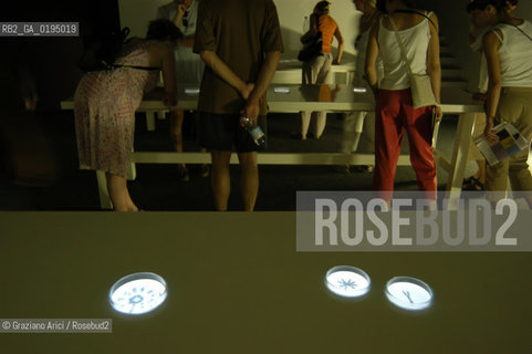 50¡ ESPOSIZIONE INTERNAZIONALE DARTE LA BIENNALE DI VENEZIA ISRAEL PAVILLION INSTALLATION OF THE ARTIST MICHAL ROVNER  © 2003 Graziano Arici/Rosebud2/GRAZIA NERI