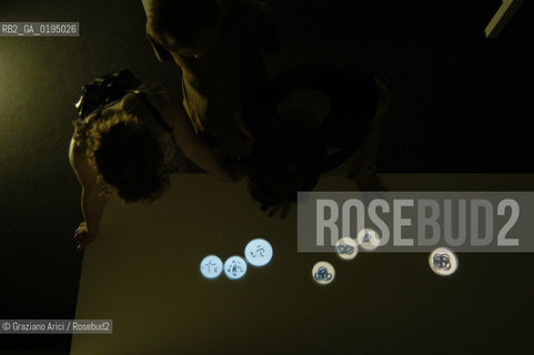 50¡ ESPOSIZIONE INTERNAZIONALE DARTE LA BIENNALE DI VENEZIA ISRAEL PAVILLION INSTALLATION OF THE ARTIST MICHAL ROVNER  © 2003 Graziano Arici/Rosebud2/GRAZIA NERI